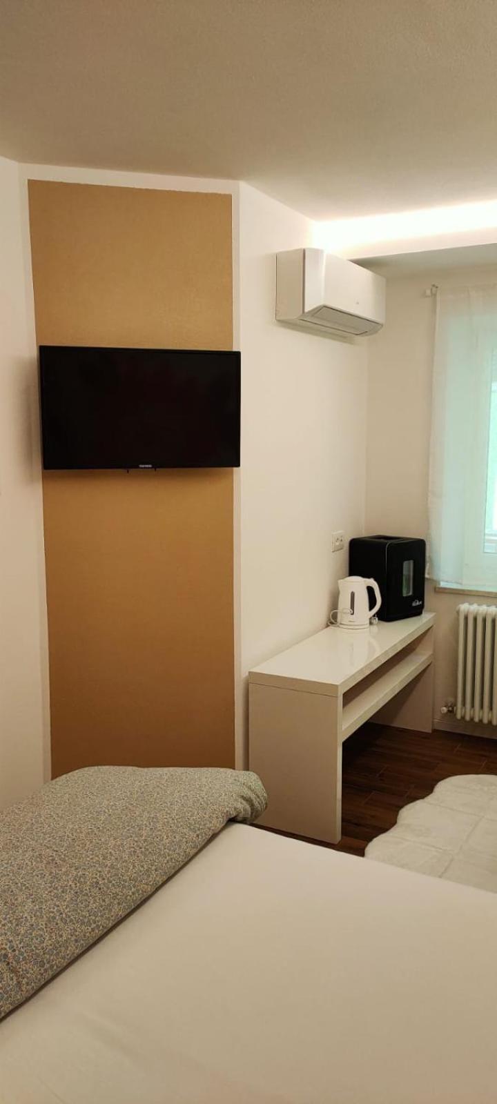 Casa Pitem Bed & Breakfast Torbole Sul Garda Room photo