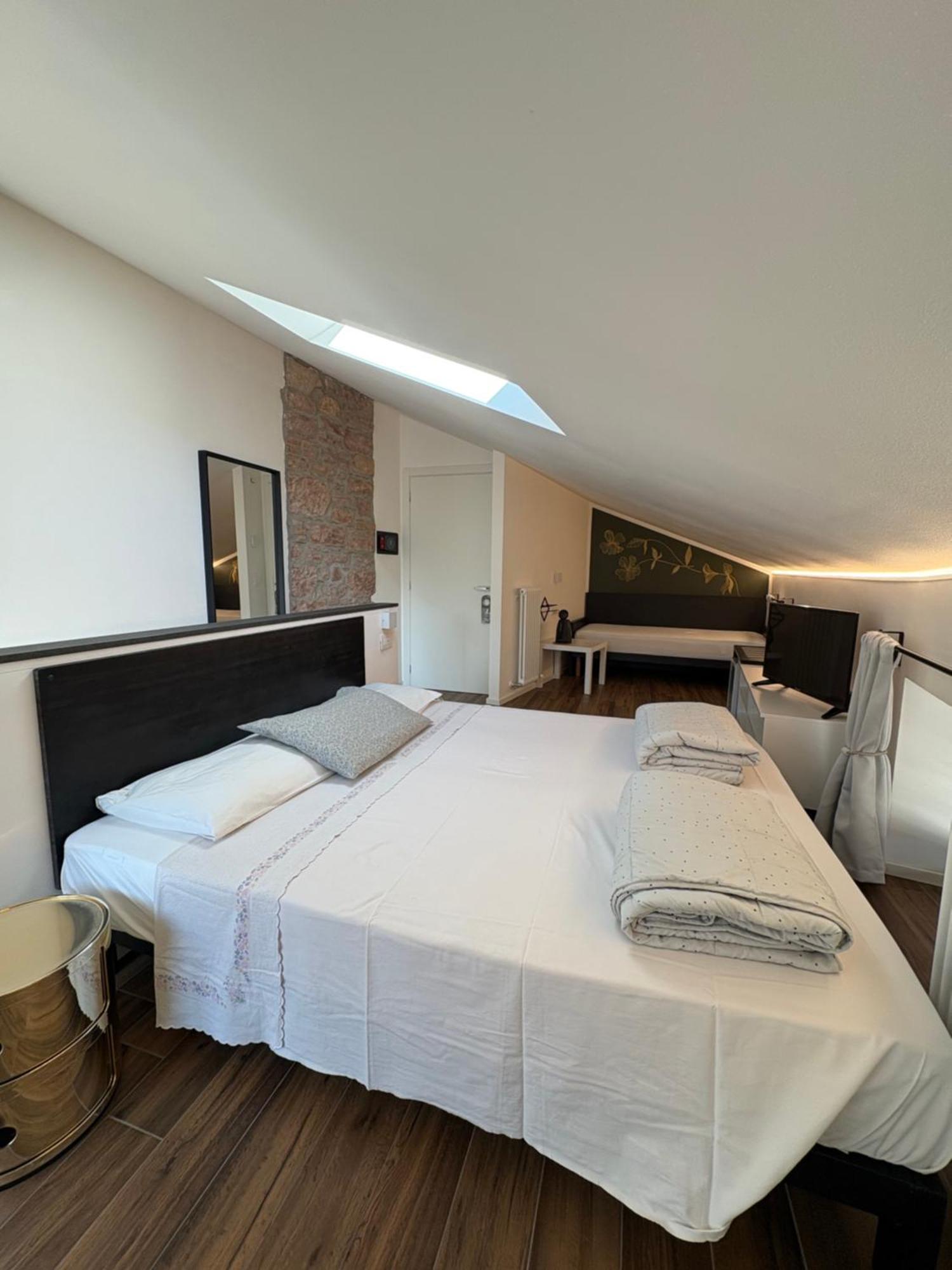 Casa Pitem Bed & Breakfast Torbole Sul Garda Room photo