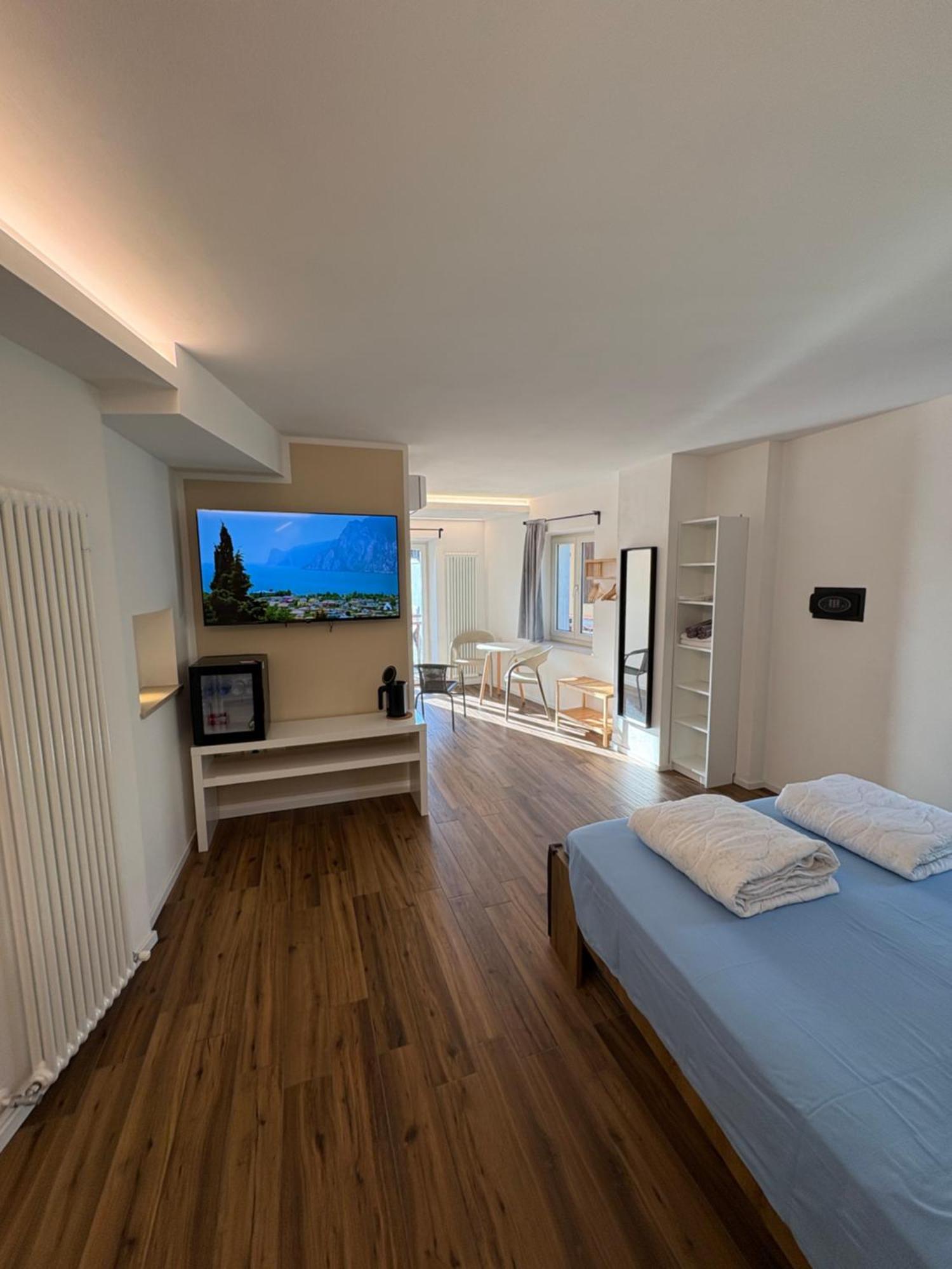 Casa Pitem Bed & Breakfast Torbole Sul Garda Room photo