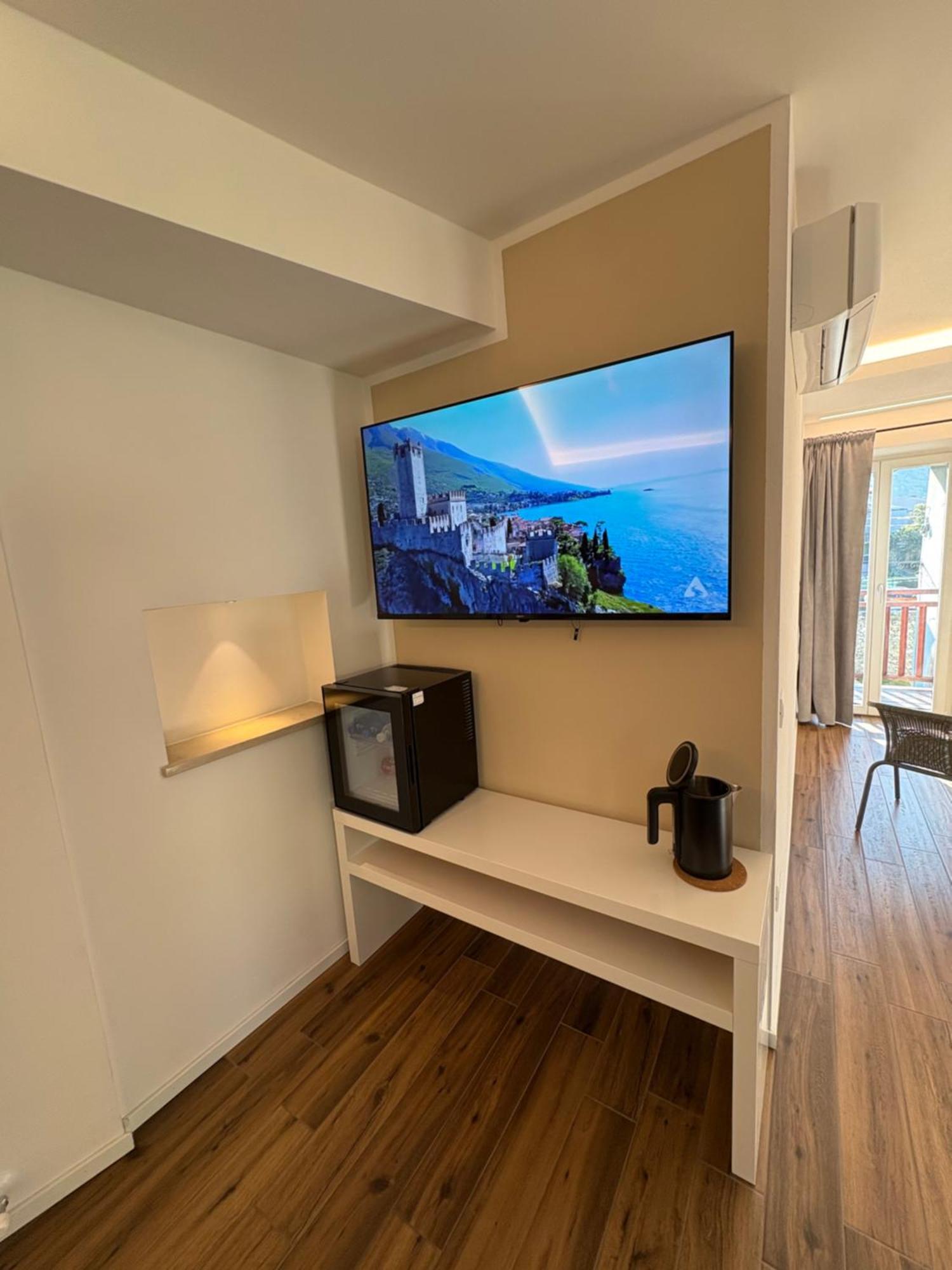 Casa Pitem Bed & Breakfast Torbole Sul Garda Room photo